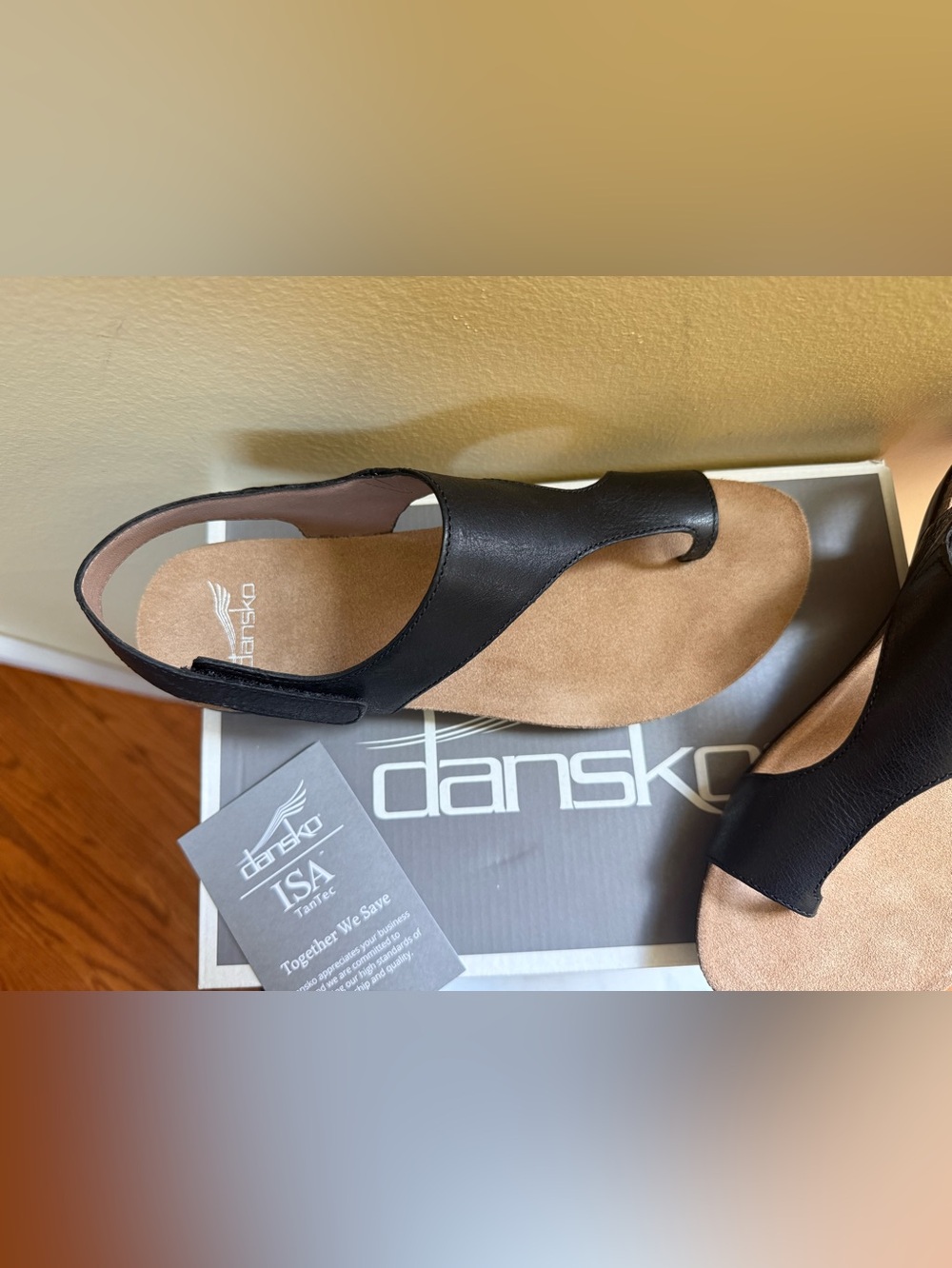 DANSKO Reece Leather Toe-Loop Sandal, Sz EU40/US9.5-10, NWT - Picture 2 of 8